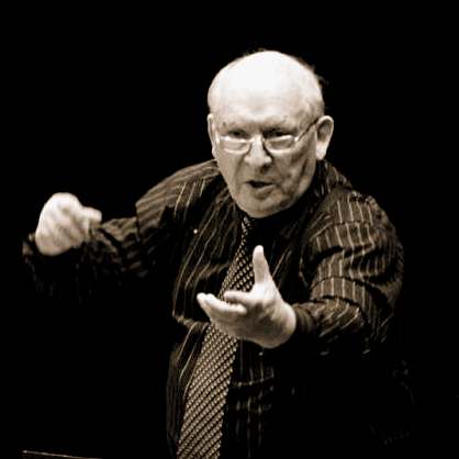 Дирижер Семен Коган.