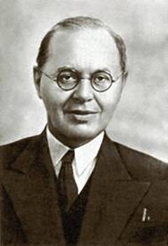 Александр Смирнов.