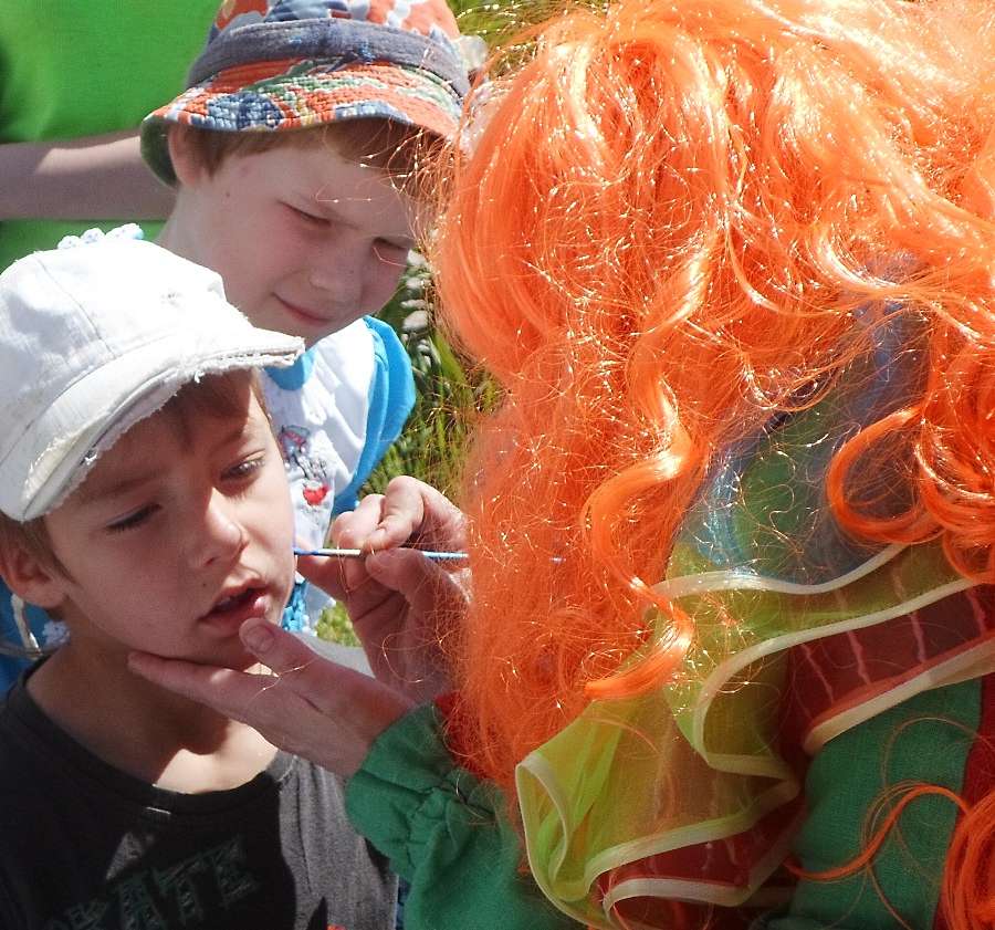 1 июня 2016 года. Сказочный день в Михалевском приюте. Фото: Алесь Красавин.