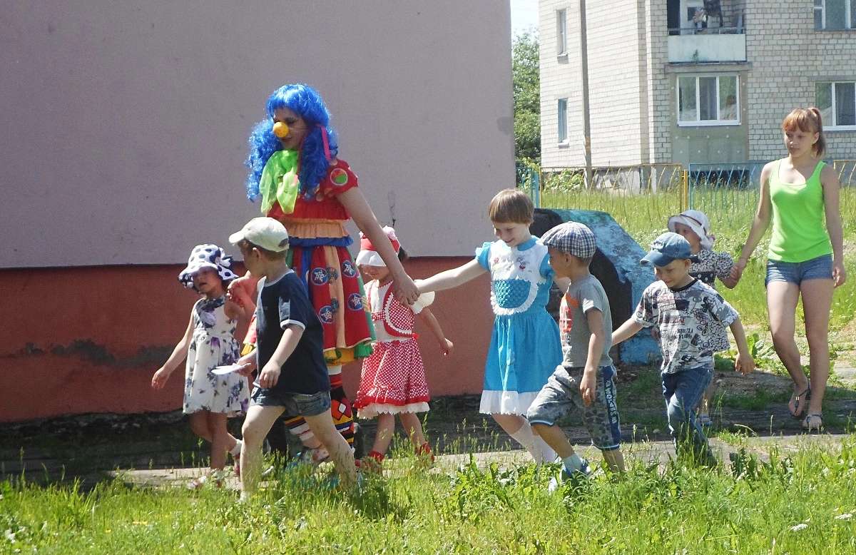 1 июня 2016 года. Сказочный день в Михалевском приюте. Фото: Алесь Красавин.