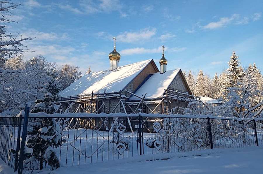 Мужской монастырь в честь иконы Божией Матери «Живоносный источник» (Прощанская пустынь) Бобруйской епархии.