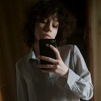 Посмотрите хоть на какую прелесть подписаны