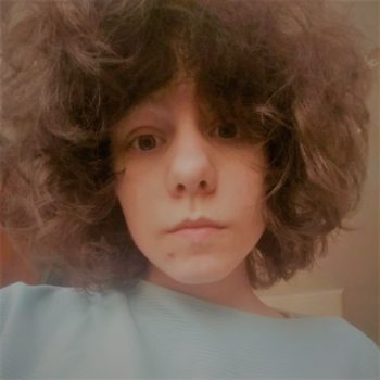 Посмотрите хоть на какую прелесть подписаны