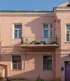 Двор 5-й. В поиске машины времени