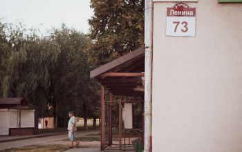 Тени июльского вечера. Адрес двора: ул. Ленина, 73. Дата съемки: 07.07.2022. Фото: Татьяна Удодова Фото: Татьяна Удодова