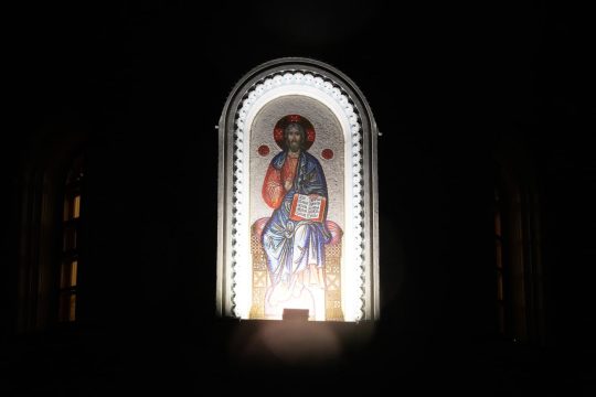 В Бобруйск доставили Благодатный огонь из Иерусалима.