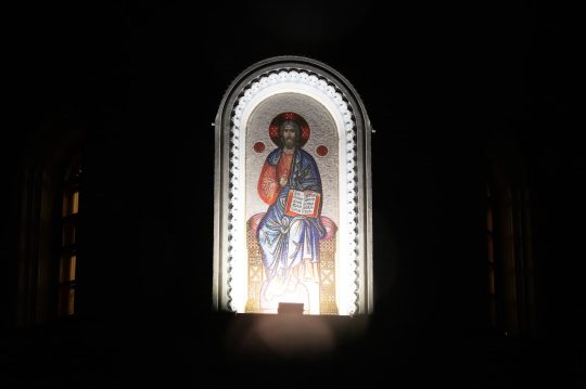В Бобруйск доставили Благодатный огонь из Иерусалима.