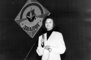 Читаю стихи курсантам командного училища. Творческая встреча с поэтом)