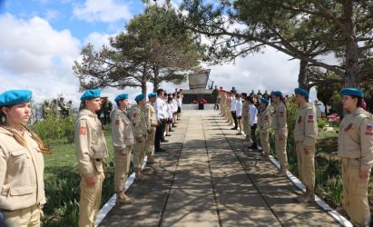 13 апреля 2023 года, село Кочергино Каштановского сельского поселения Бахчисарайского района Крыма. Церемония перезахоронение останков воина Советской армии Федора Игнатьевича Биндюкова. Фото: официальный Телеграм-канал Главы Бахчисарайского района Ольги Урайкиной.